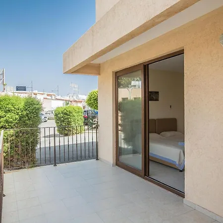فيلة Picture This Enjoying Your Holiday In A Luxury In For Less Than A 1274 *